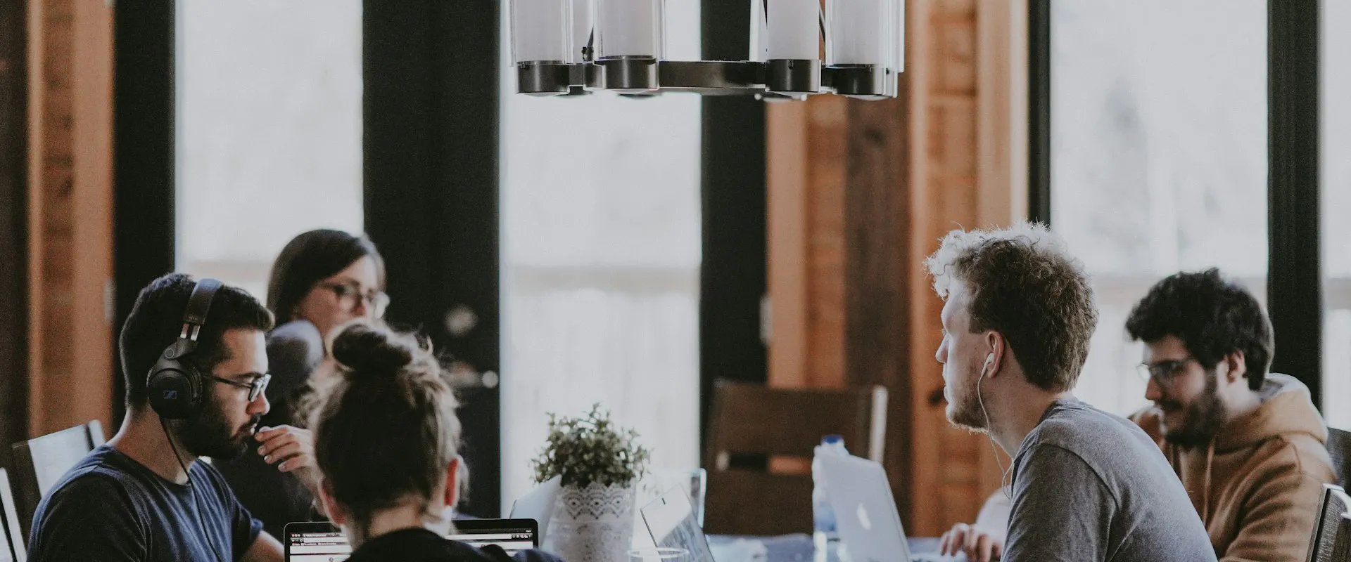 How to Pick the Perfect Coworking Office Space for Startups in Delhi?