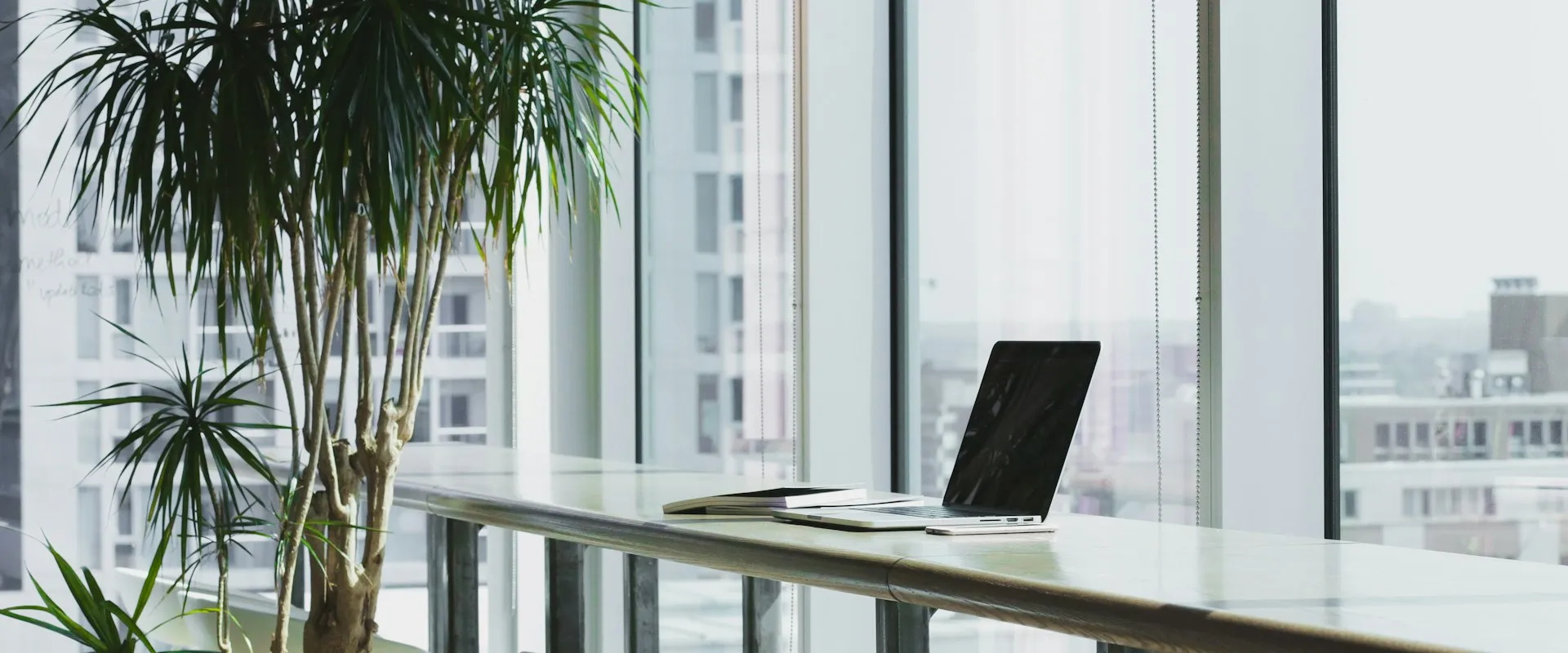Top Benefits of Choosing Premium Office Space in Noida for Your Enterprise